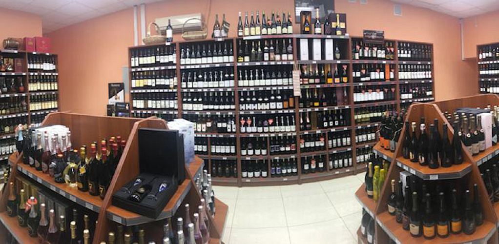 Винотека нижний новгород. Марата 43 Винотека. Винотека 1221. "Wine Room" винный бутик. Винотека 1221 Нижний Новгород.